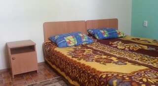 Гостевой дом Inn Almaz Заозёрное Стандартный трехместный номер-7